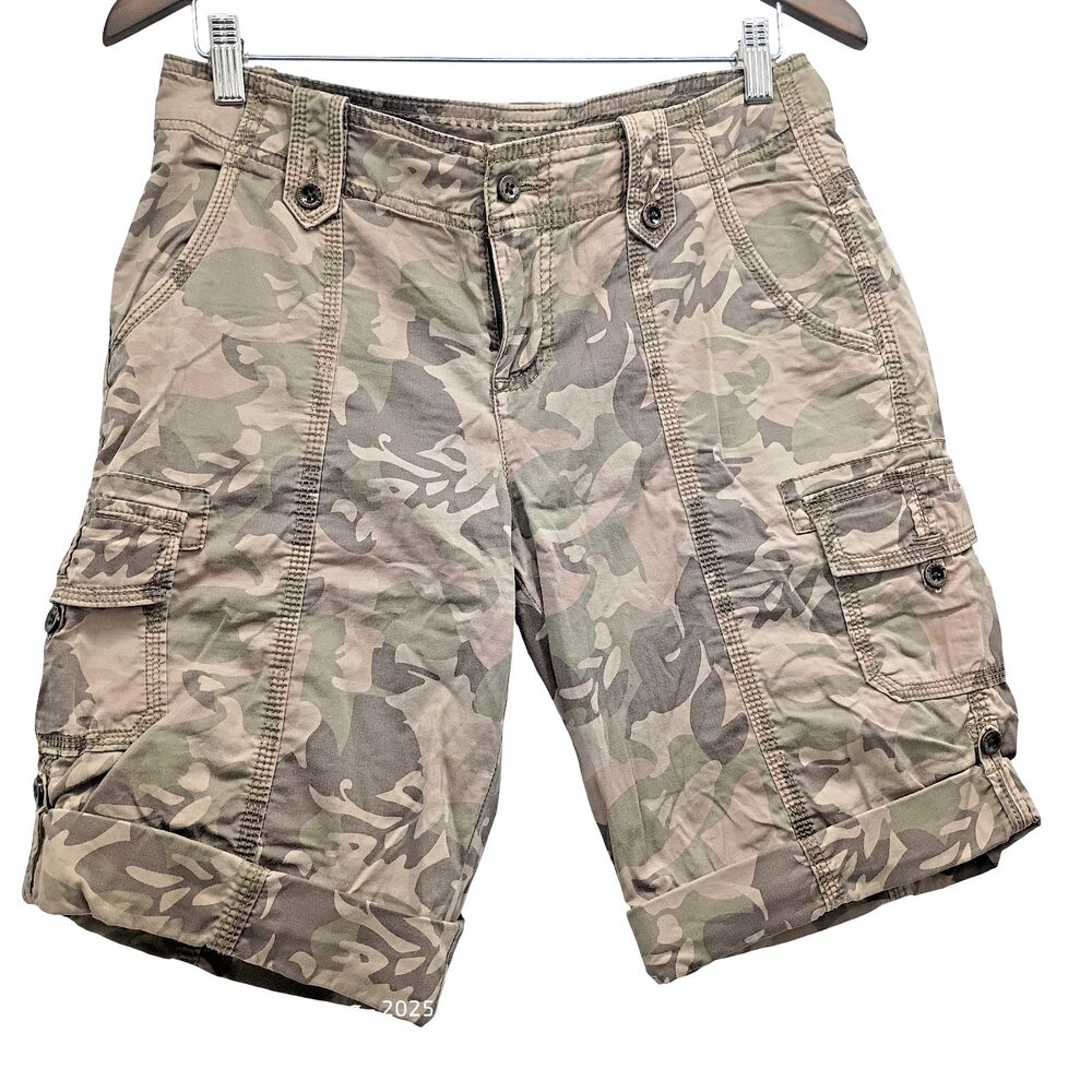 Sonoma Womens Camo Cargo Bermuda Shorts Roll Tab Cuff Stretch Cotton Green 6